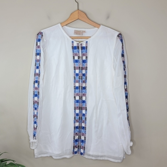 NWT Rungolee | Charlize Ivory Embroidered Blouse with Sheer Sleeves Size Medium - Picture 1 of 6